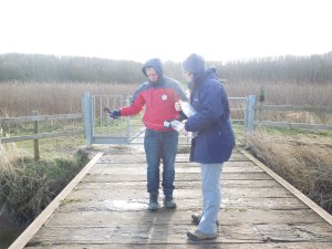 studentscollectingwater